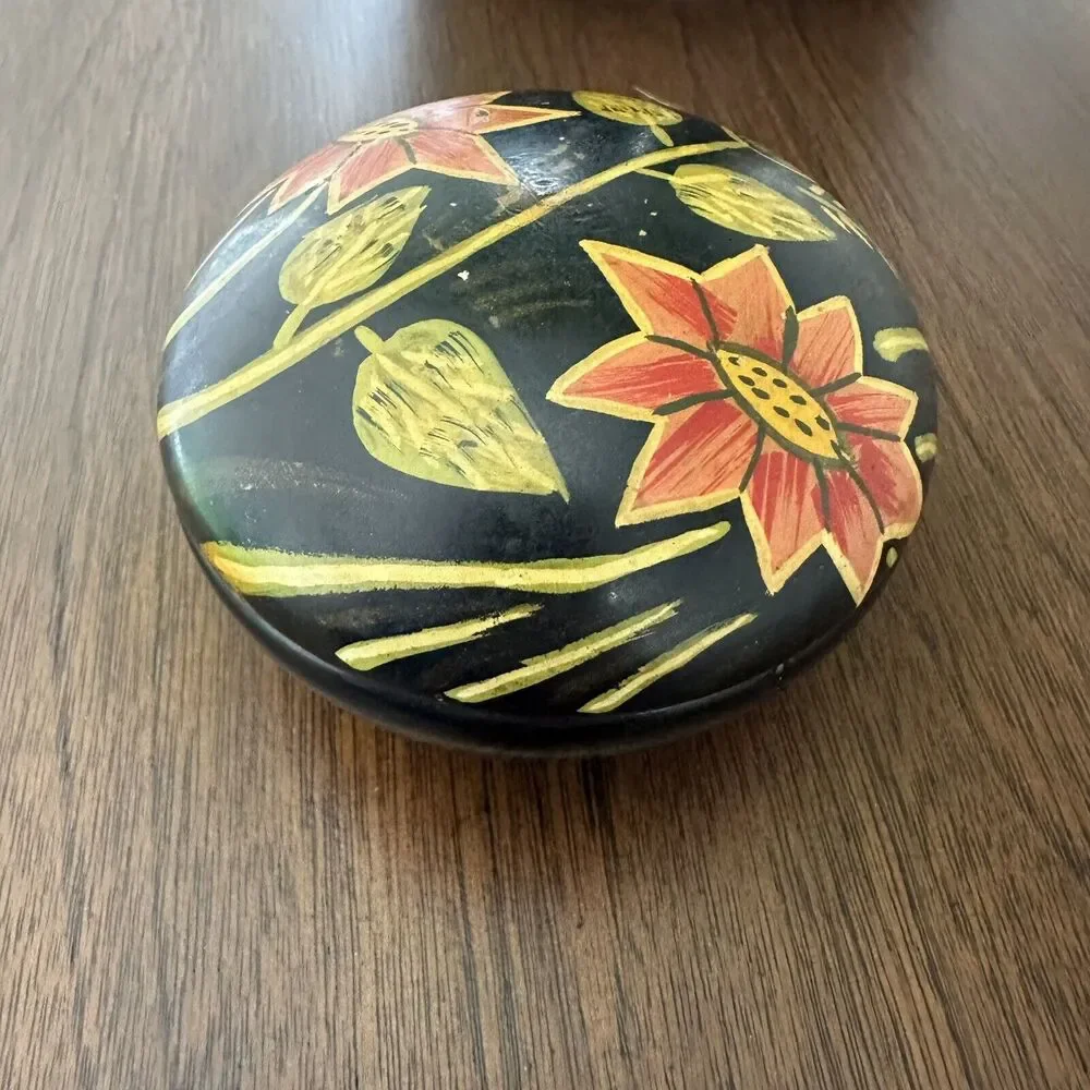 Vintage Folk Art Lacquerware Trinket Box Jewelry Storage Floral Design Display